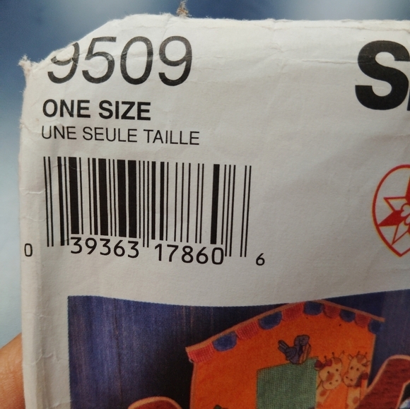 Simplicity Sewing Pattern 9509 Stuffed Giraffe Elephant Lion Clothes Noah's Ark - Picture 2 of 6